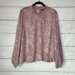 NWT Torrid Chiffon Clip Floral Bubble Hem Blouse Size